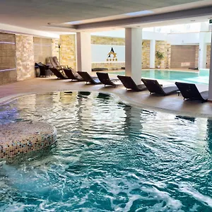 Отель Atlantis Wellness & Conference, Хайдусобосло